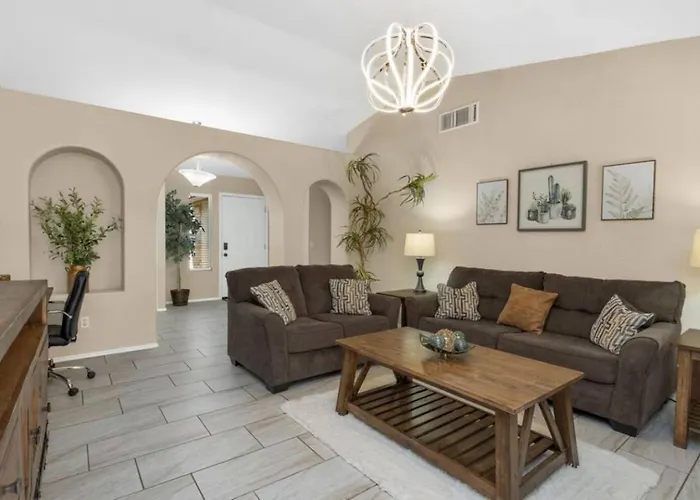 Desert Retreat Modern 3br Bath Long Term Holiday home